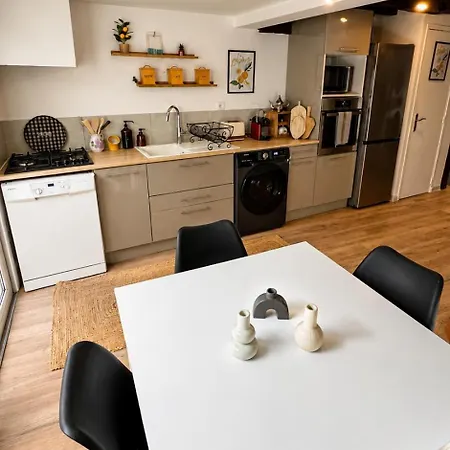 Maison Au Coeur Du Village De Avec Cour Exterieur 펜션 빌레알