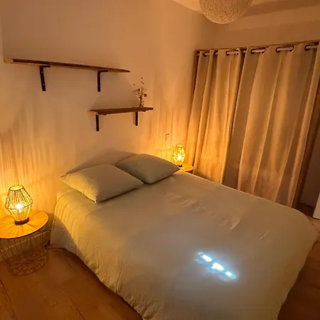Maison Au Coeur Du Village De Avec Cour Exterieur * 빌레알